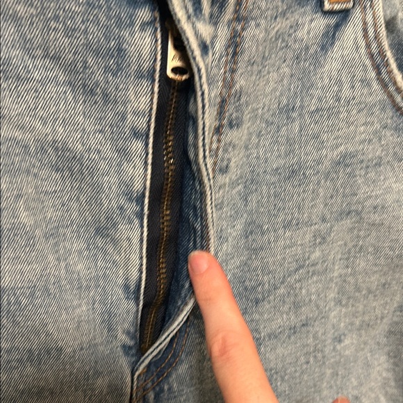 A&F Distressed Blue Jeans - Picture 3 of 6